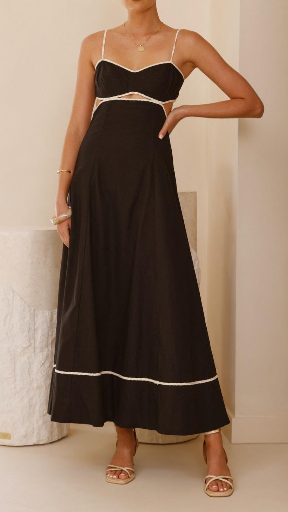 Amoura Dress